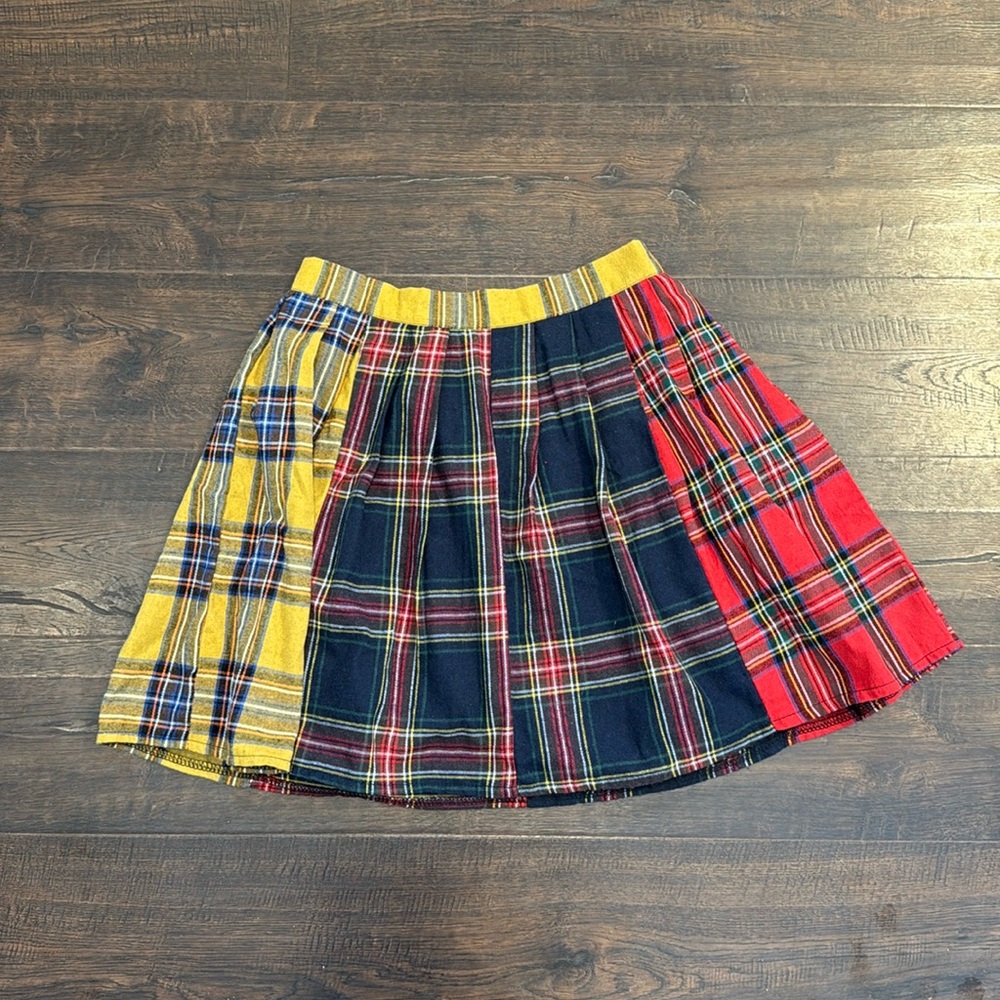 multi plaid pattern skirt
Size small